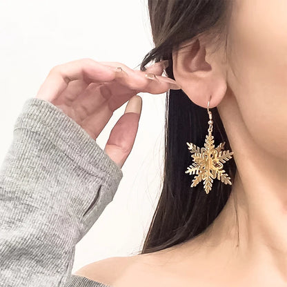 New 3D Christmas Tree Earrings For Women Girls Hollow Out Snow Star Pendent Dangle Earring Xmas Party Jewelry Gift