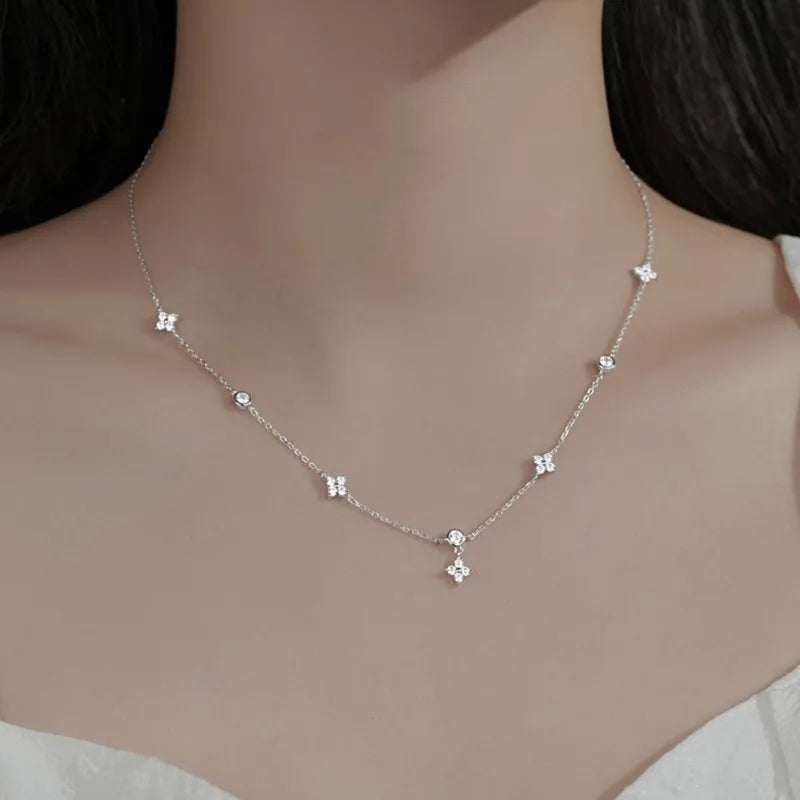 Inlaid Zircon Four-leaf Flower Chain Necklace for Women / Niche Light luxury choker