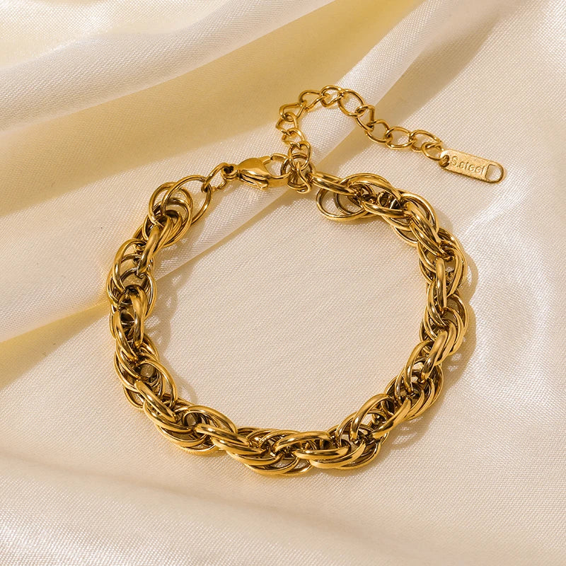 Stainless Steel non fading, Gold Color Bracelet for Women, trendy and fashionable