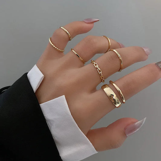 Celestial Spark: 7-Piece Metal Hollow Ring Set