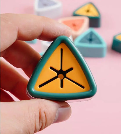 Creative Squeezing Hanging Hooks Wall Decoration Punch Free Self-adhesive Towel Bath Ball Bathroom Kitchen Storage