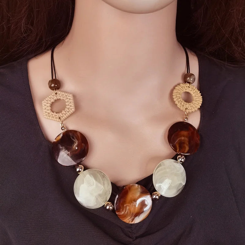 Vintage Handmade Acrylic Pendant Necklace Accessories for Women,  Fashion Jewelry